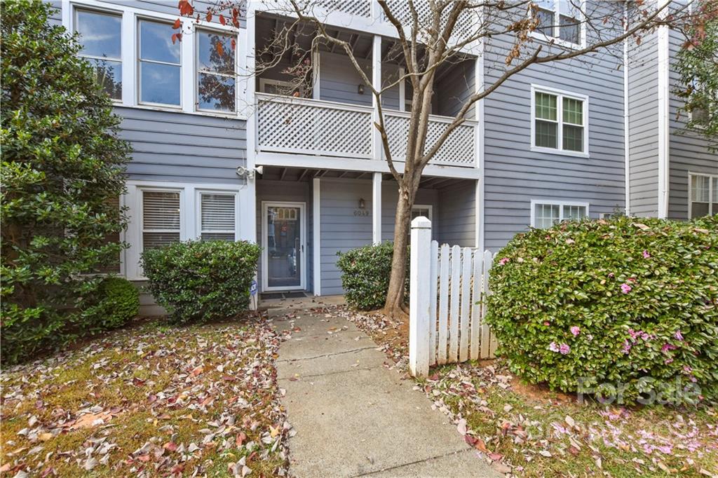 Property image 1 at 6049 Green Forest Drive, Charlotte, NC 28212