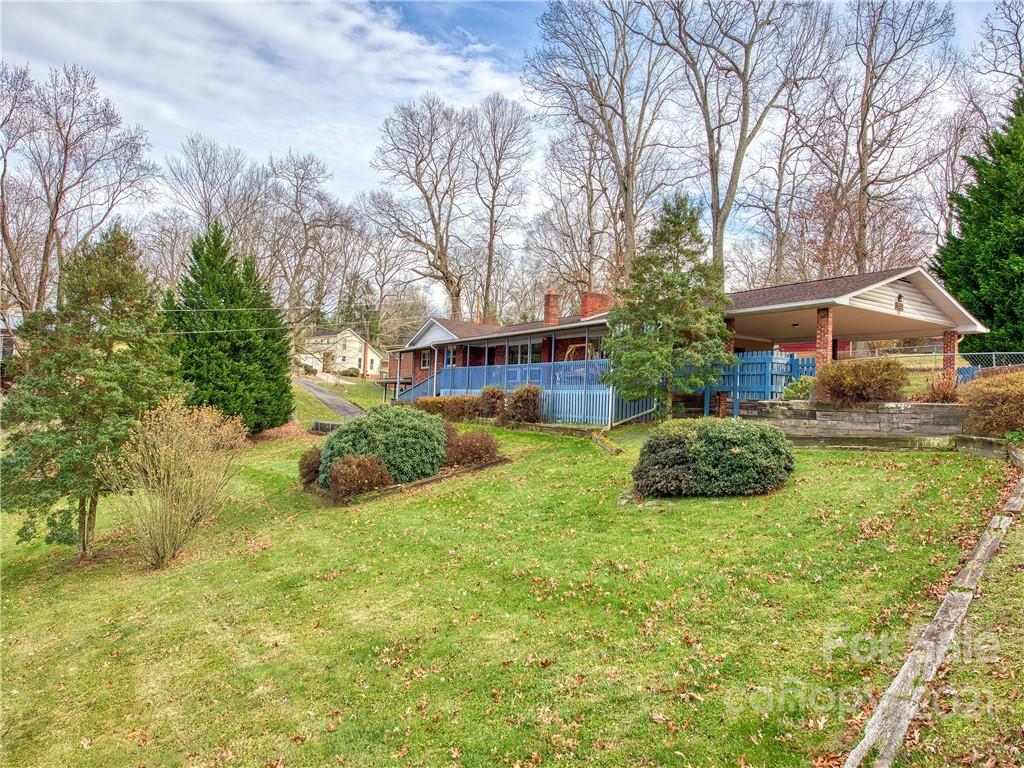 Property image 1 at 204 Oak Park Drive, Clyde, NC 28721