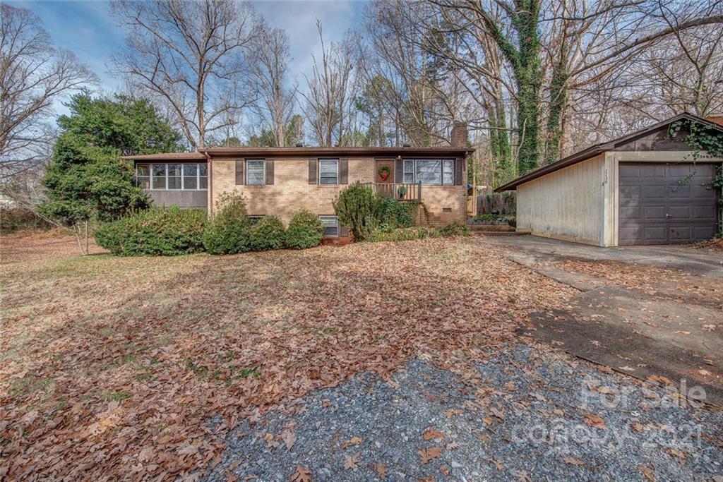 Property image 1 at 2230 Donnabrook Lane, Gastonia, NC 28052