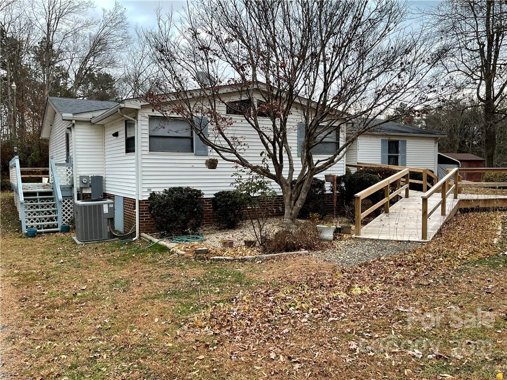 Property image 1 at 151 Pinehaven Drive, New London, NC 28127