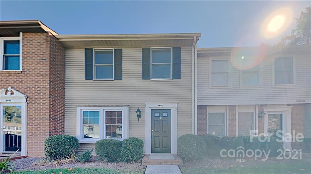 Property image 1 at 9400 Lexington Circle, Charlotte, NC 28213