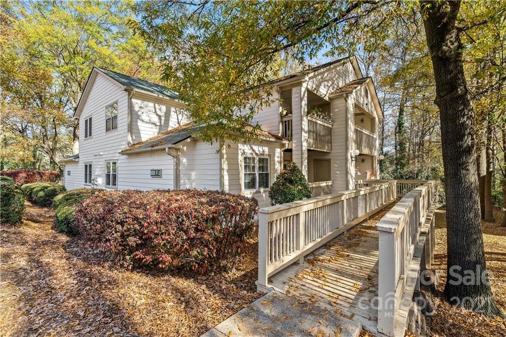 Property image 1 at 1001 Churchill Downs Court, Charlotte, NC 28211