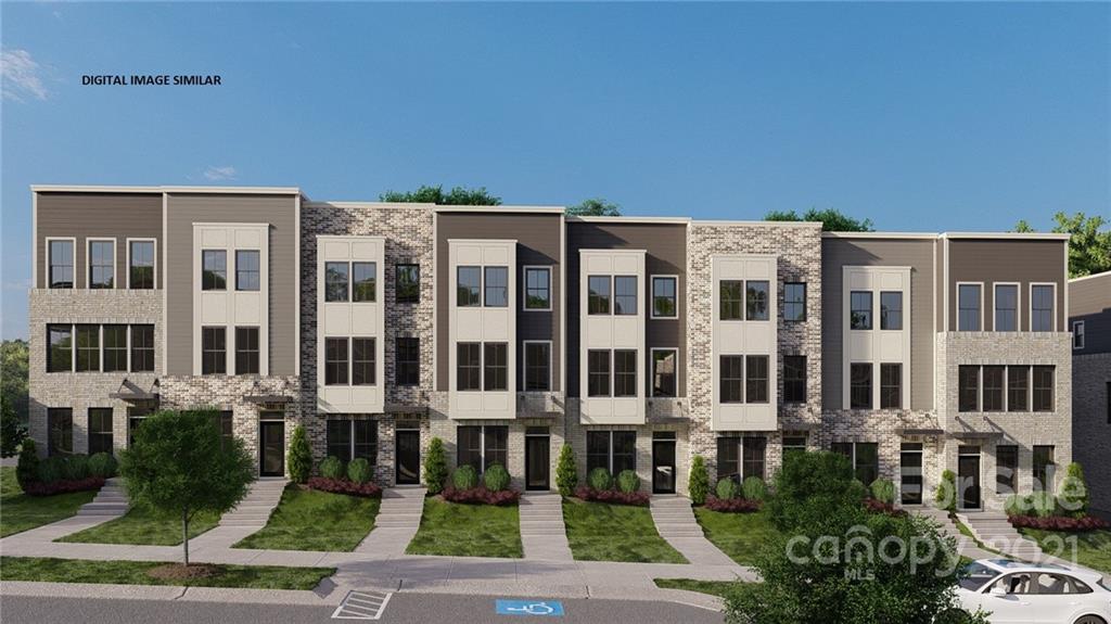 Property image 1 at 326 Yorkshire Drive, Charlotte, NC 28217