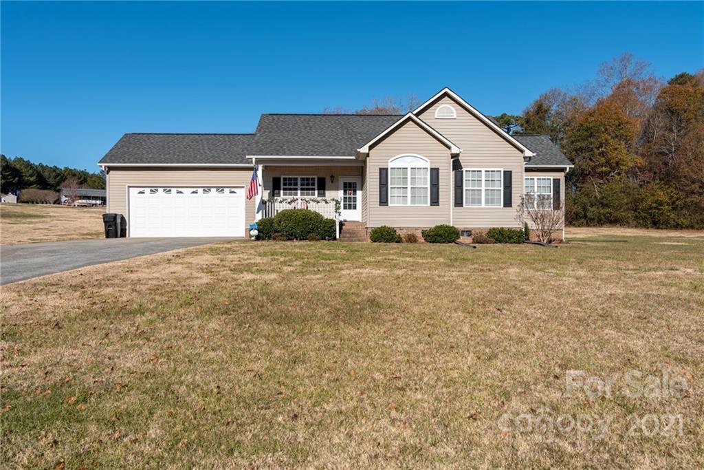 Property image 1 at 1000 Creekside Drive, Lincolnton, NC 28092