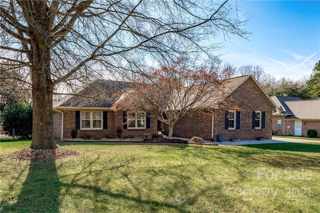 Property image 1 at 7944 King Arthurs Court, Denver, NC 28037