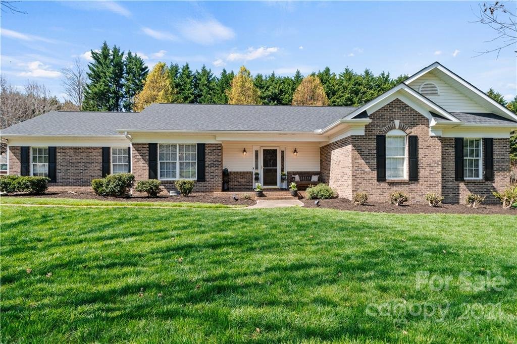 Property image 1 at 3623 26th Street Drive, Hickory, NC 28601