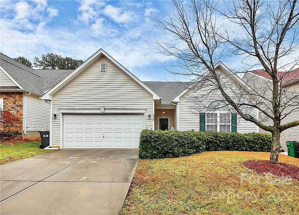 Property image 1 at 8430 Newfane Road, Charlotte, NC 28269