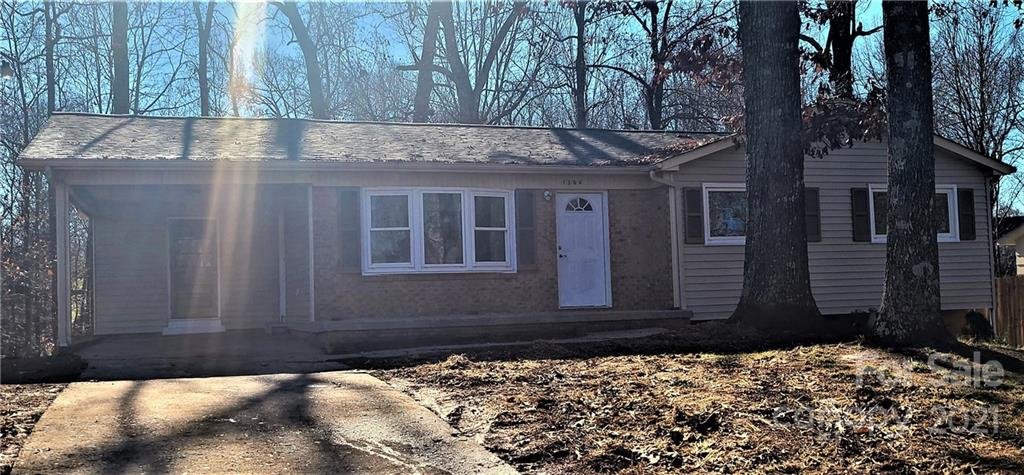 Property image 1 at 1304 Northwoods Drive, Kings Mountain, NC 28086