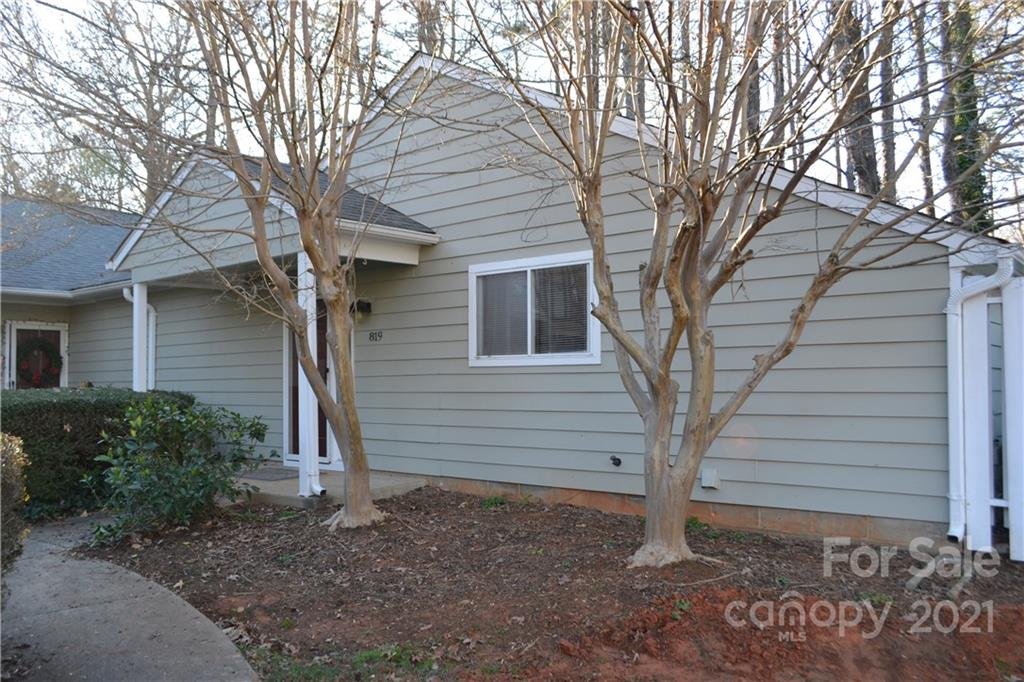 Property image 1 at 819 Sardis Cove Drive, Charlotte, NC 28270