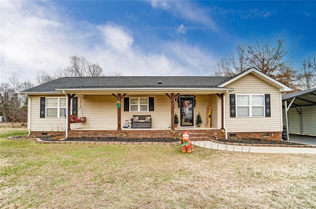 Property image 1 at 141 Dayton Road, Dallas, NC 28034