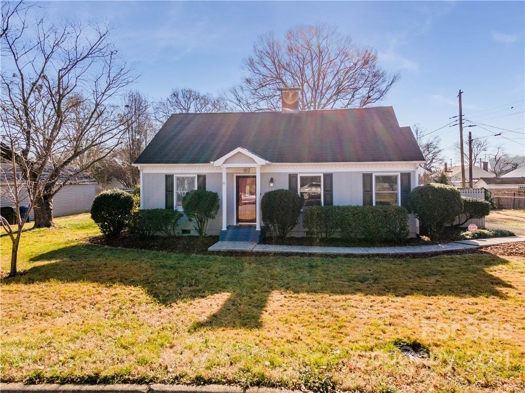 Property image 1 at 1117 13th Avenue, Hickory, NC 28601