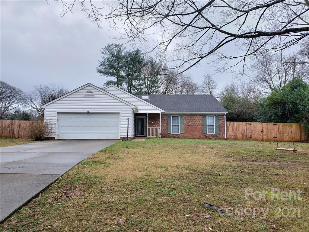Property image 1 at 4716 Maple Knoll Avenue, Charlotte, NC 28212