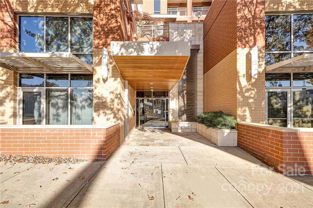 Property image 1 at 701 Royal Court, Charlotte, NC 28202