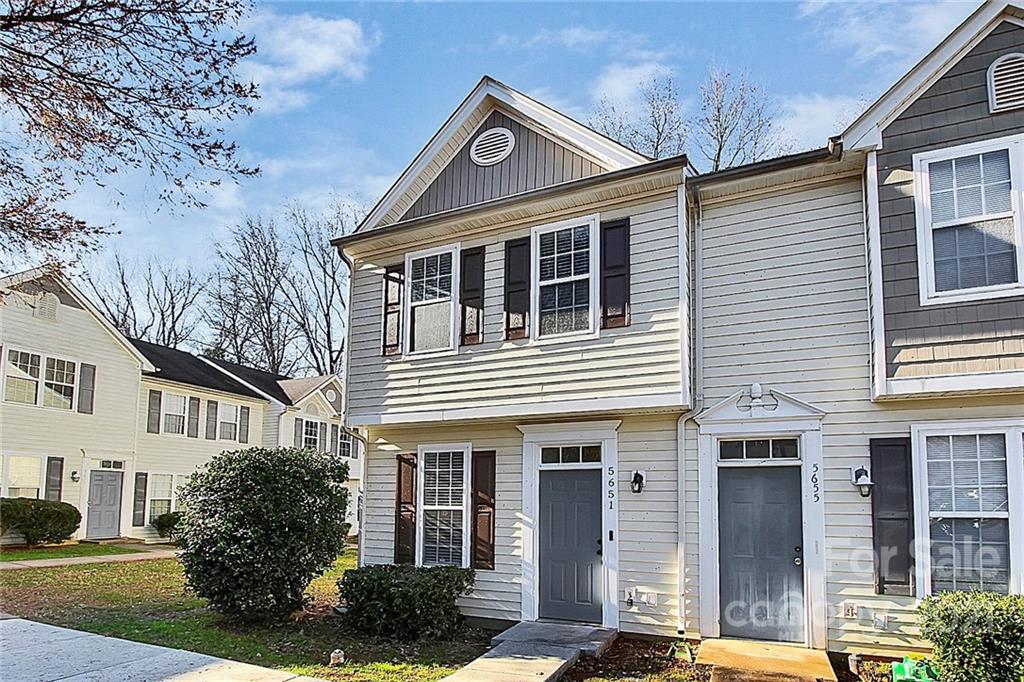 Property image 1 at 5651 Seths Drive, Charlotte, NC 28269