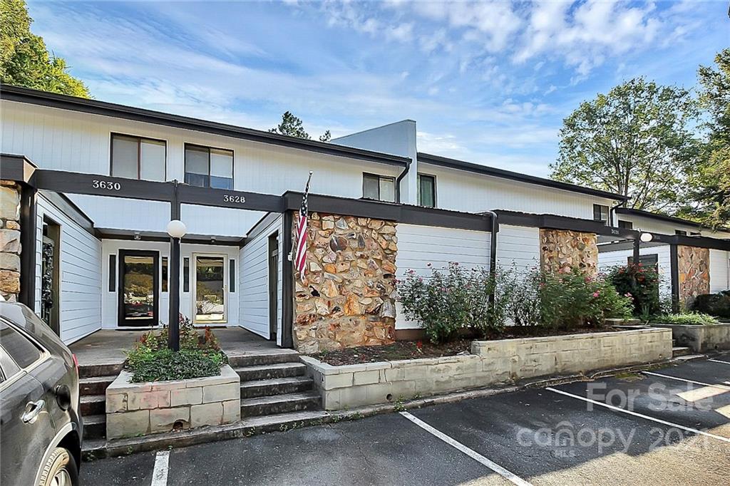 Property image 1 at 3628 Maple Glen Lane, Charlotte, NC 28226