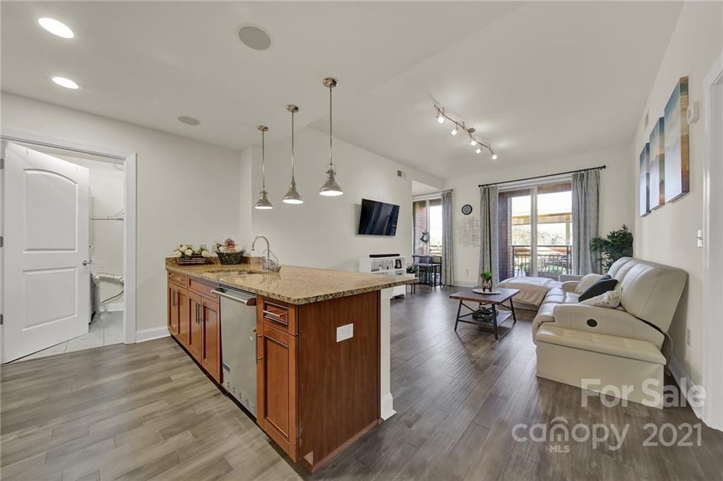 Property image 1 at 701 Royal Court, Charlotte, NC 28202