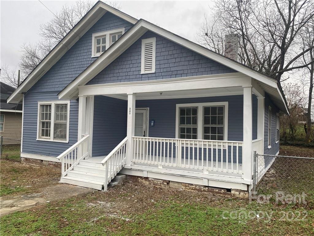 Property image 1 at 205 S Weldon Street, Gastonia, NC 28052