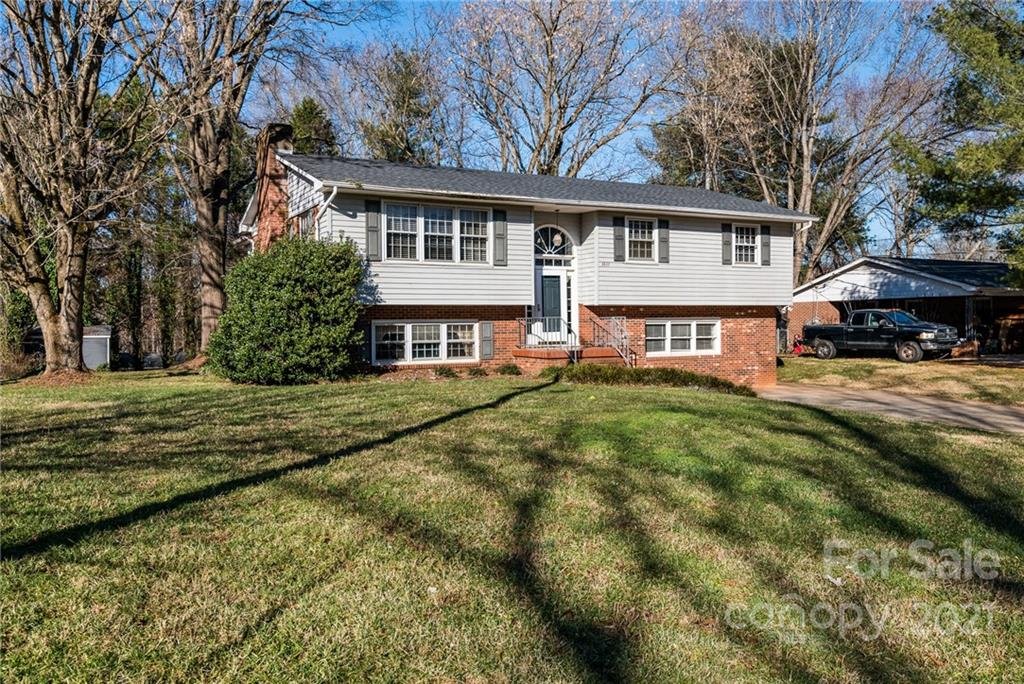 Property image 1 at 3833 22nd Street, Hickory, NC 28601