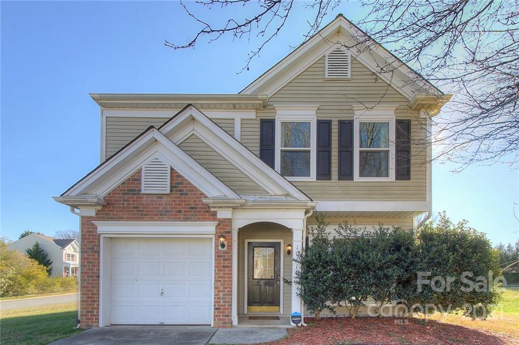 Property image 1 at 10414 Roundleaf Drive, Charlotte, NC 28213