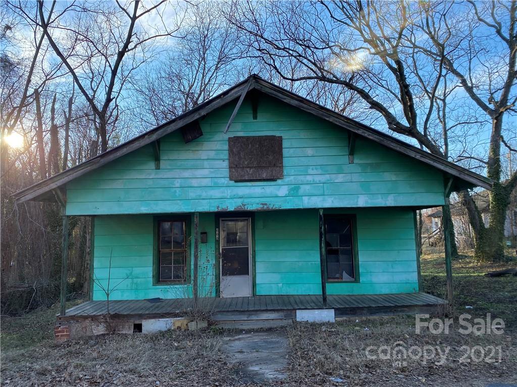 Property image 1 at 608 Tait Street, Lincolnton, NC 28092