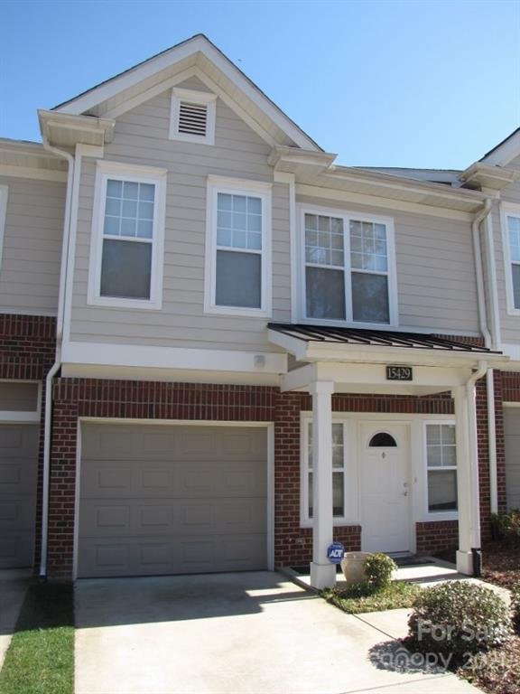 15429 Coventry Court Lane