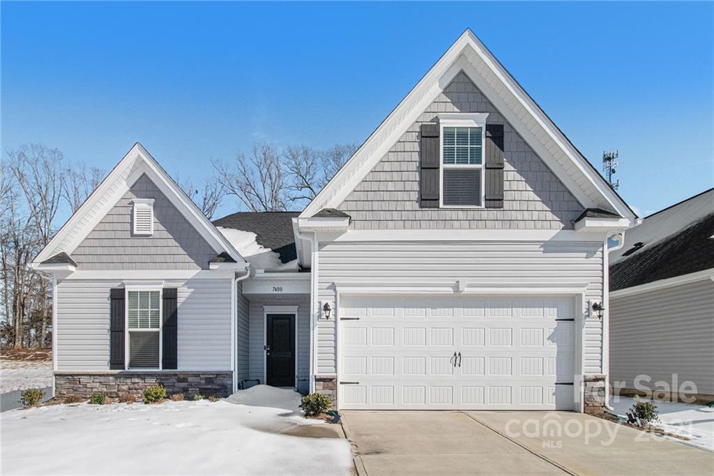 Property image 1 at 7400 Latham Way, Denver, NC 28037