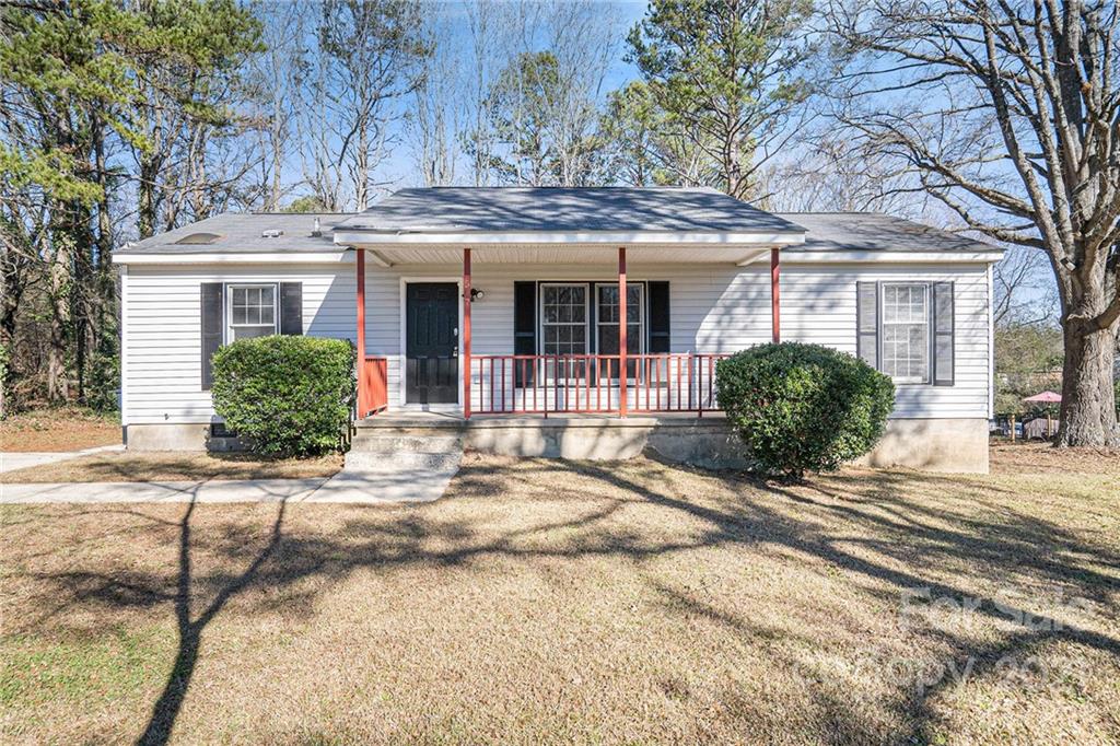 Property image 1 at 517 Catawba Circle, Matthews, NC 28104