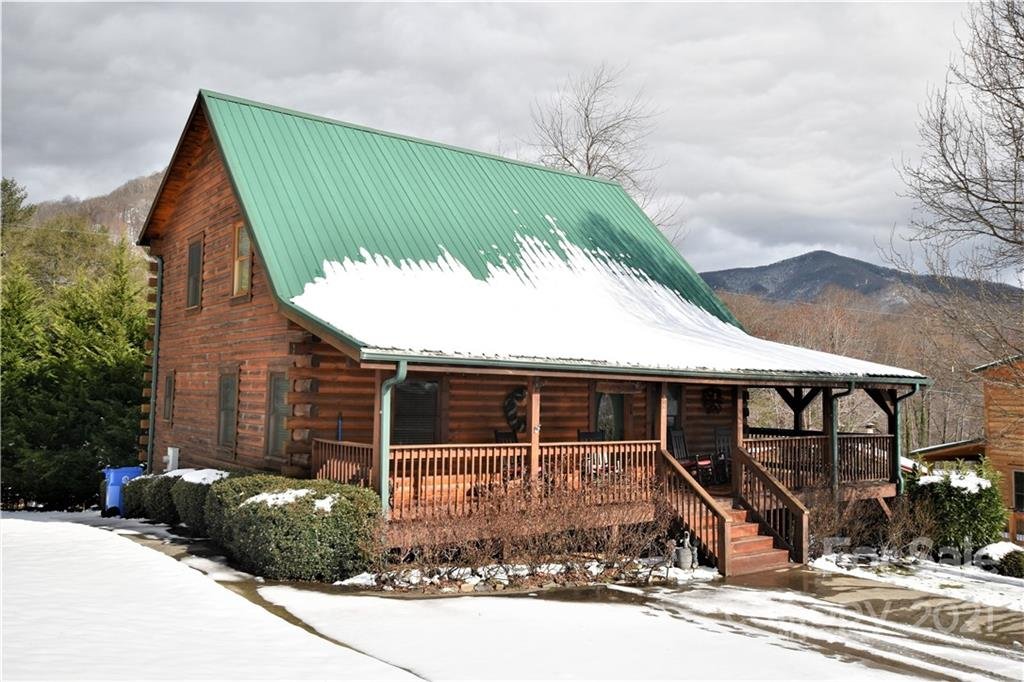 Property image 1 at 547 Panoramic Loop, Maggie Valley, NC 28751