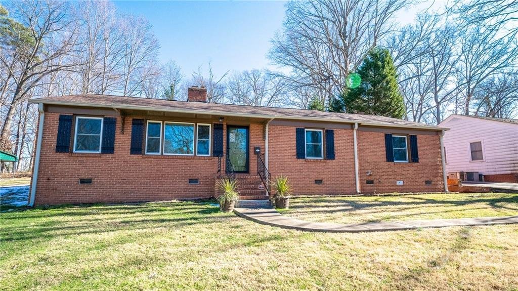 Property image 1 at 308 N Hawthorne Street, Mount Holly, NC 28120