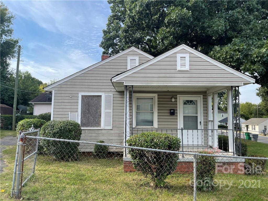 Property image 1 at 1914 Double Oaks Road, Charlotte, NC 28206