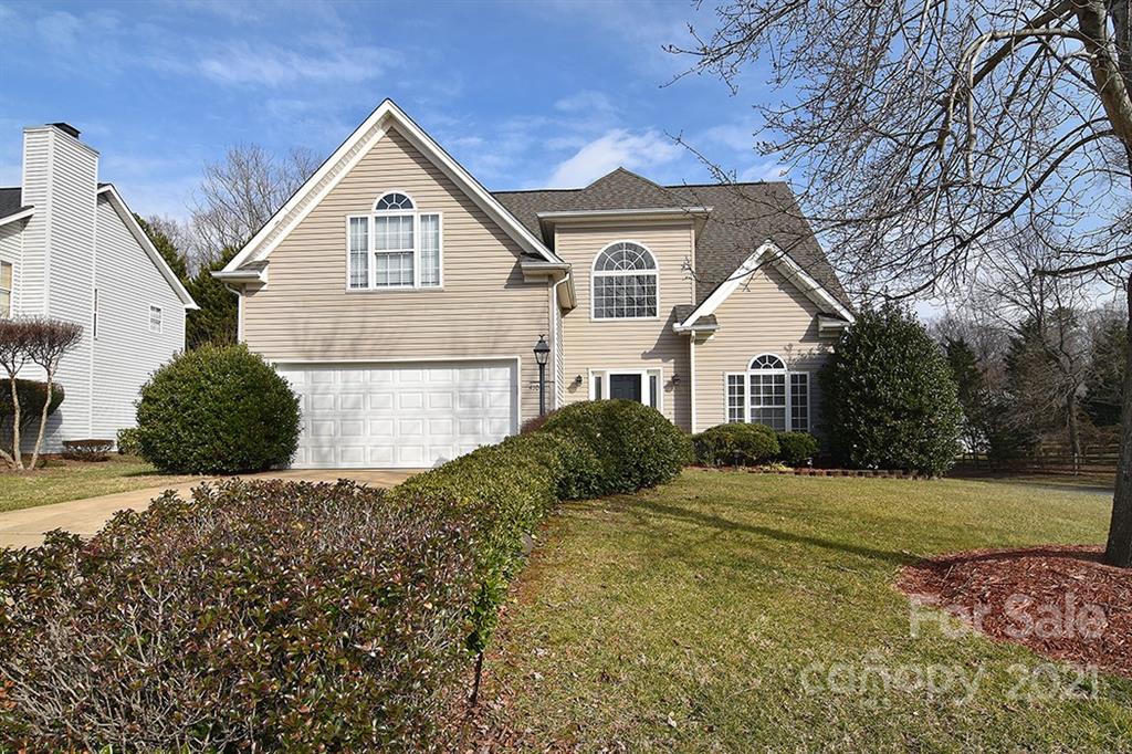 Property image 1 at 4102 Huntmeadow Drive, Charlotte, NC 28269