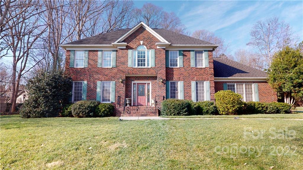 Property image 1 at 7032 High Vista Court, Matthews, NC 28104