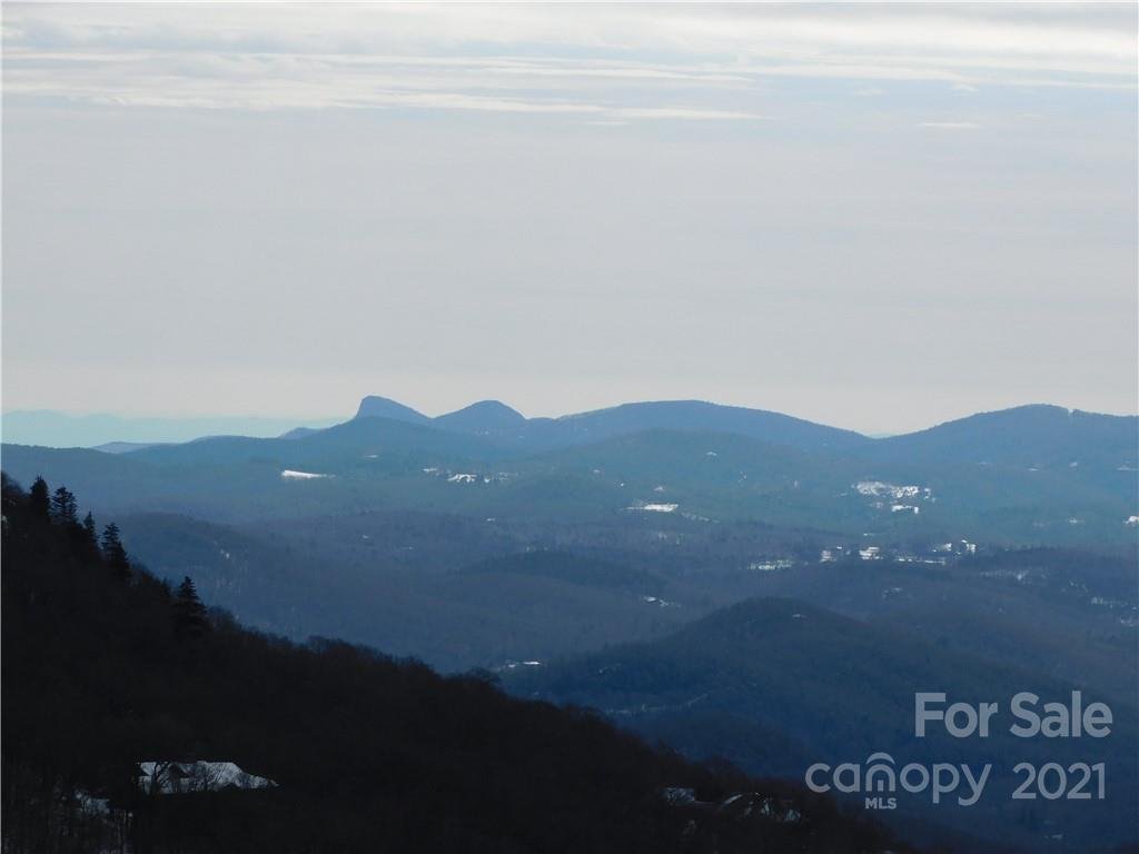 Property image 1 at 303 Sugar Top Drive, Sugar Mountain, NC 28604