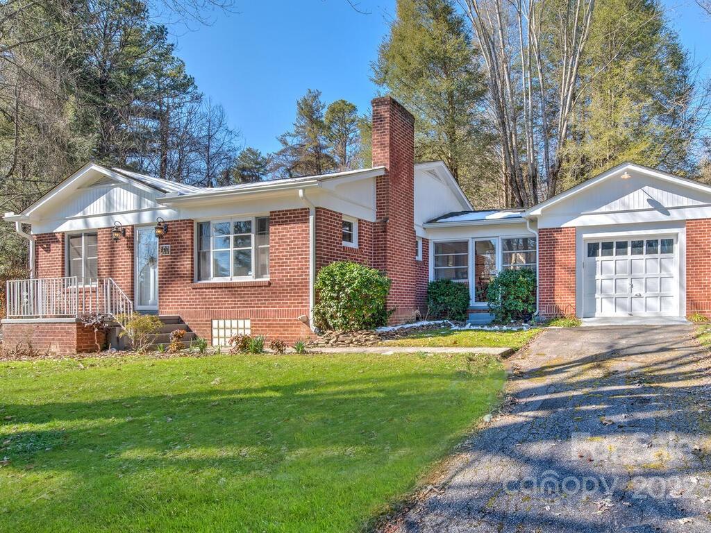 Property image 1 at 391 Wakefield Drive, Hendersonville, NC 28792