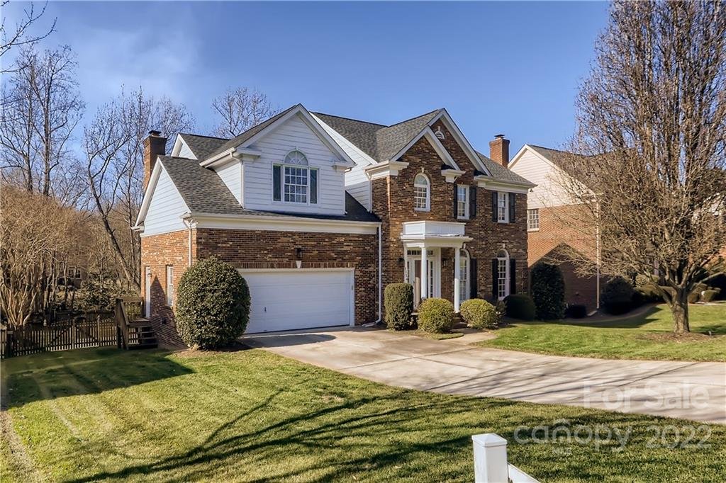 Property image 1 at 1324 Holly Ridge Drive, Matthews, NC 28105