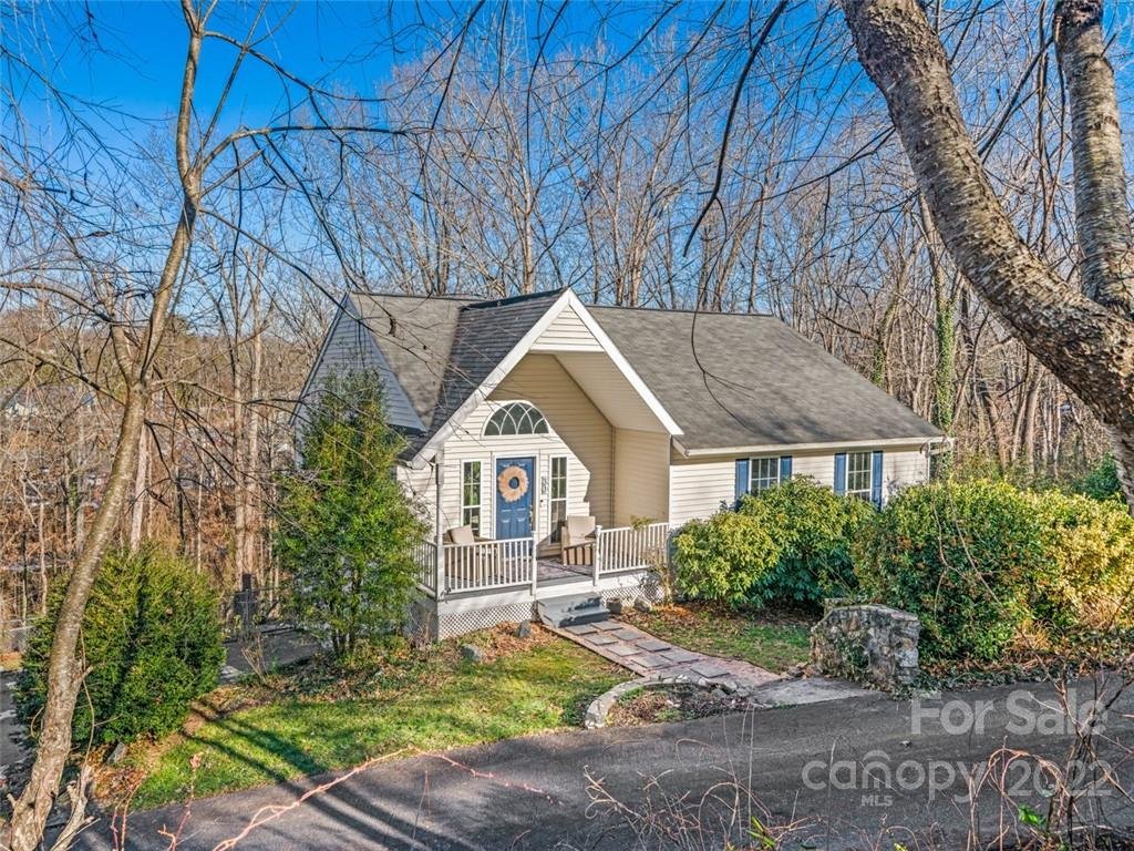 Property image 1 at 33 Sheppard Drive, Asheville, NC 28806