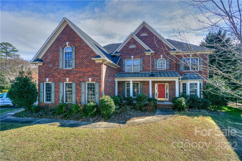 Property image 1 at 20128 Coachmans Wood Lane, Cornelius, NC 28031