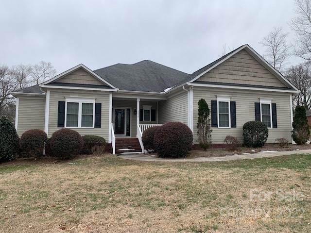 2207 Woodcrest Drive