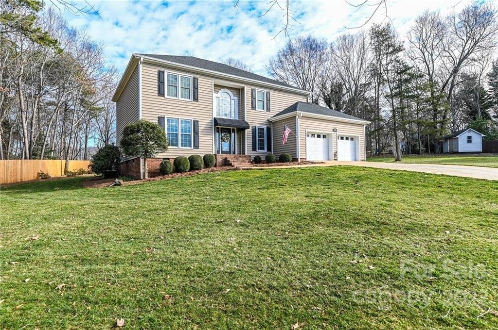 Property image 1 at 1143 38th Avenue, Hickory, NC 28601