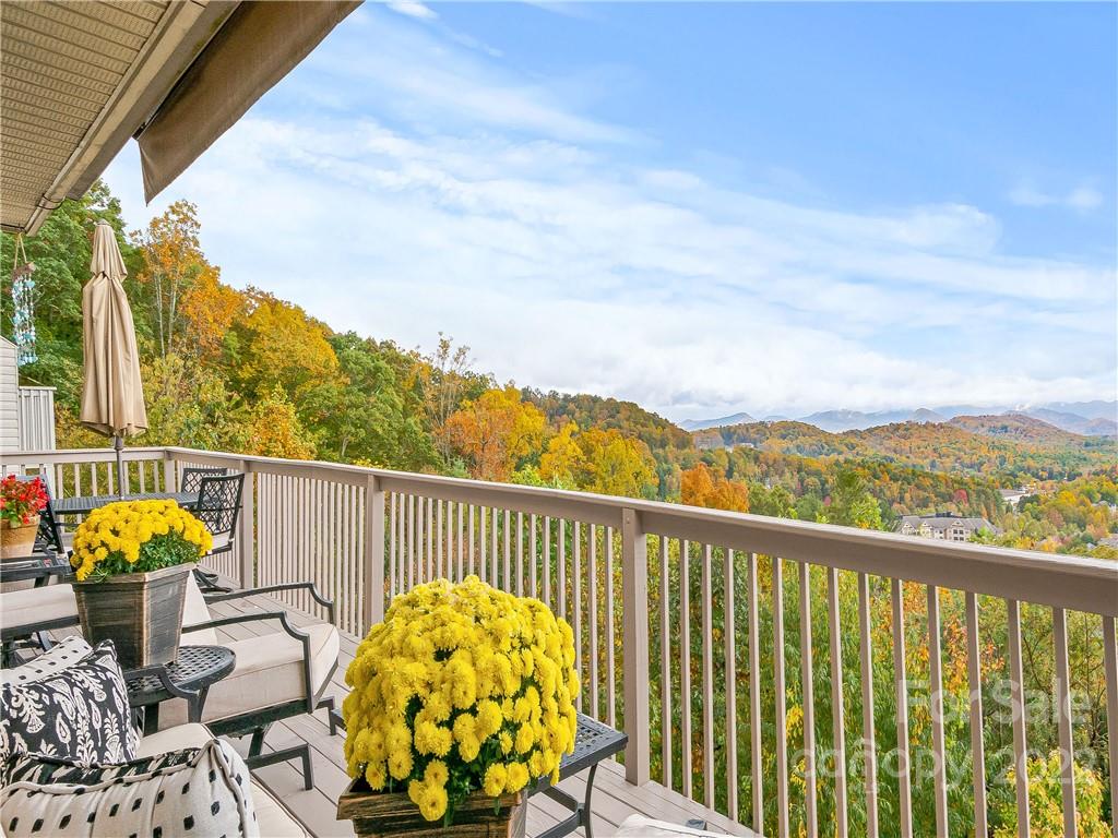 Property image 1 at 70 Park Avenue, Asheville, NC 28803