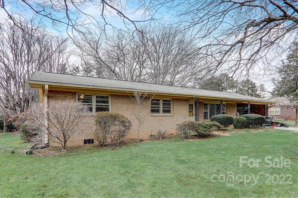 Property image 1 at 203 Moody Street, Hendersonville, NC 28739