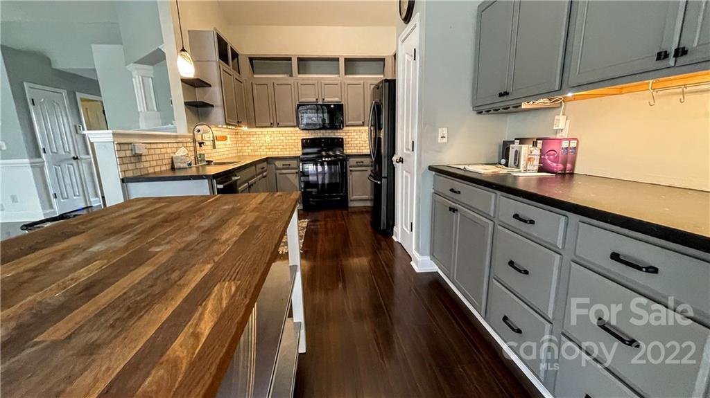 Property image 1 at 6631 Sunman Road, Charlotte, NC 28216