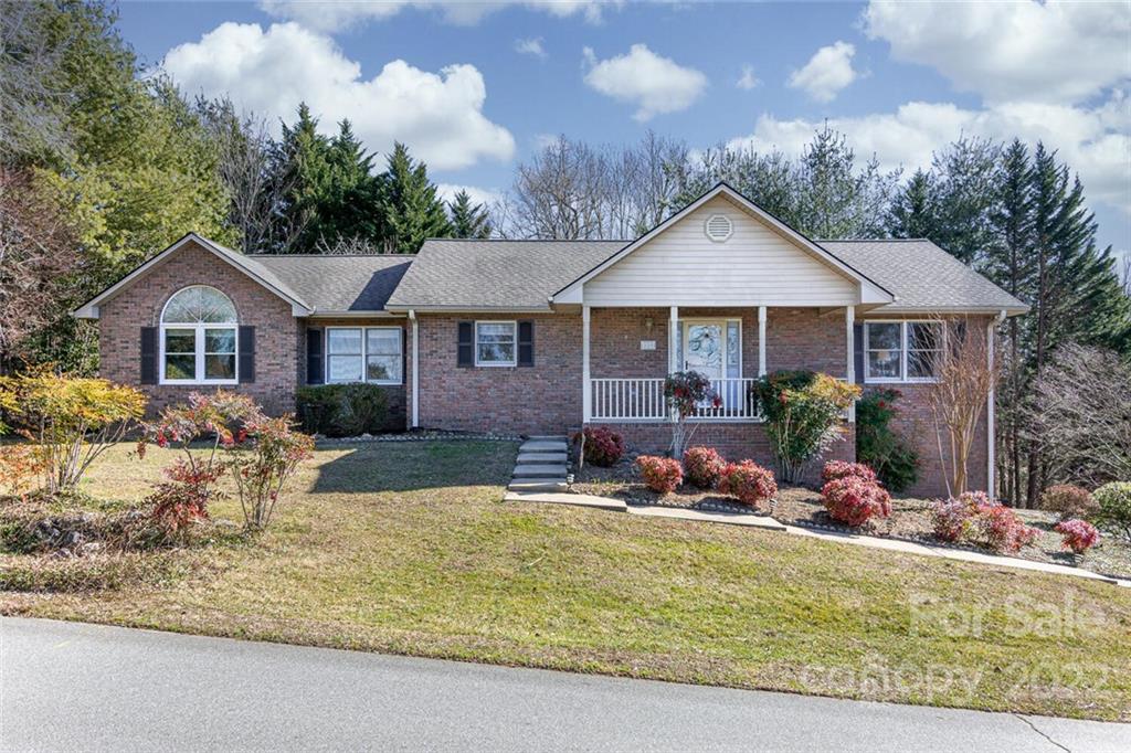 Property image 1 at 330 Mountain Valley Drive, Hendersonville, NC 28739