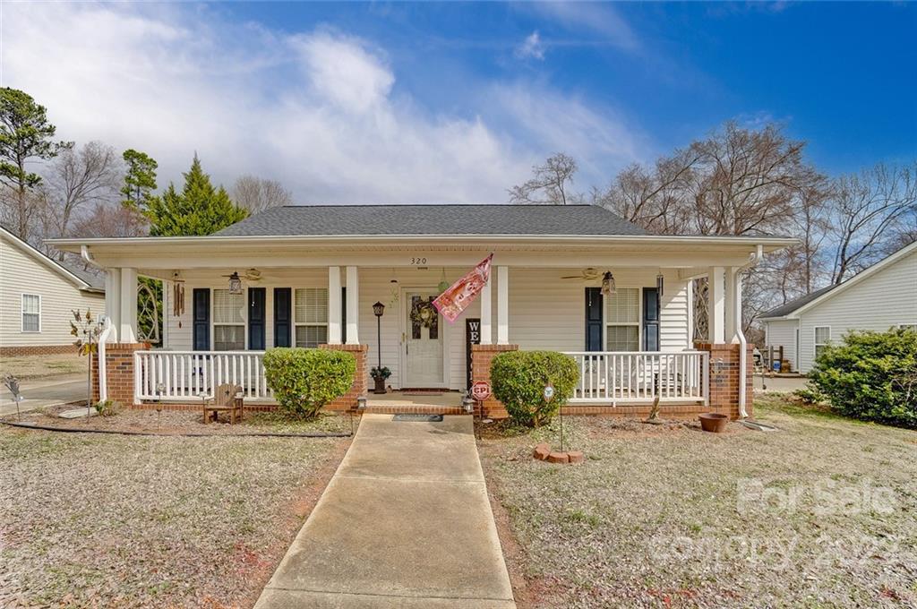 Property image 1 at 320 Llewellyn Street, Belmont, NC 28012