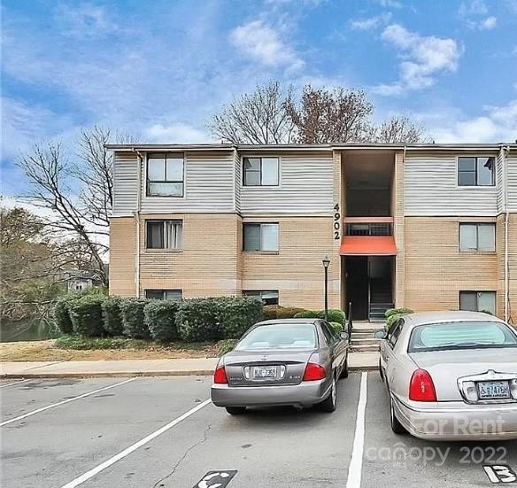 Property image 1 at 4902 Spring Lake Drive, Charlotte, NC 28212