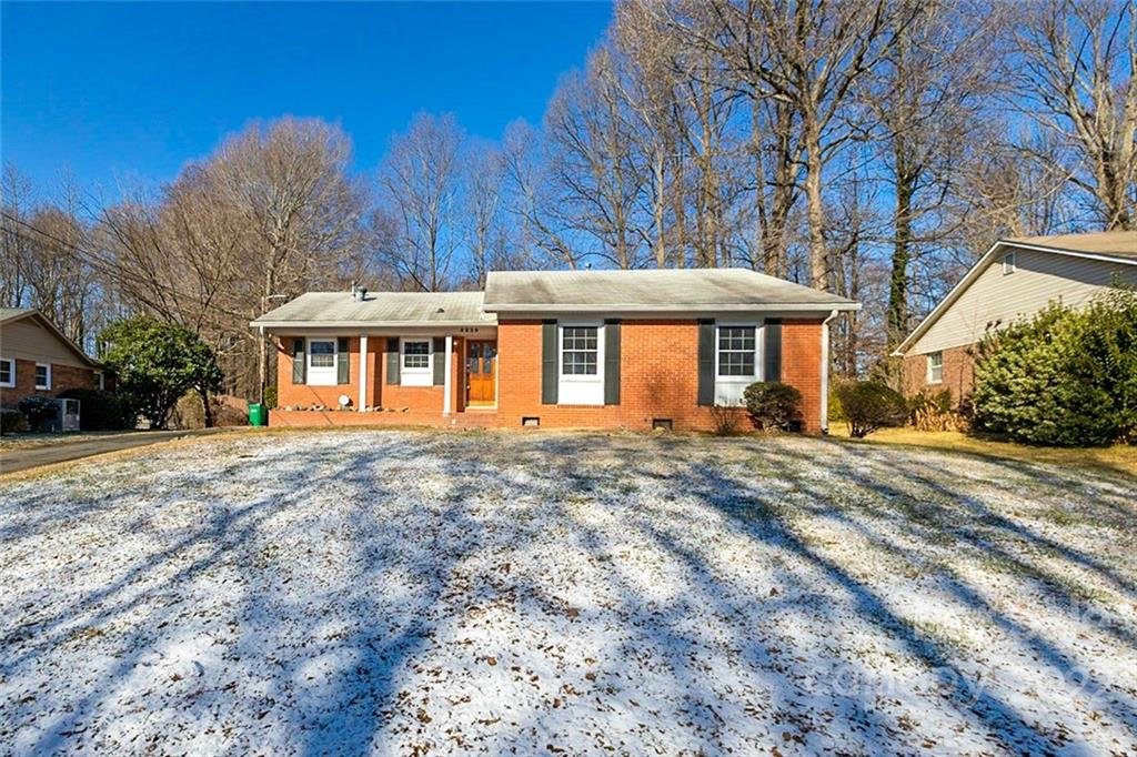Property image 1 at 5239 Elderbank Drive, Charlotte, NC 28216