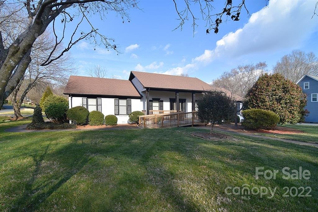 Property image 1 at 16401 Grapperhall Drive, Huntersville, NC 28078