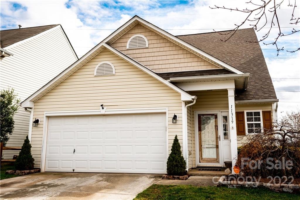 Property image 1 at 11319 Breezehill Lane, Charlotte, NC 28262