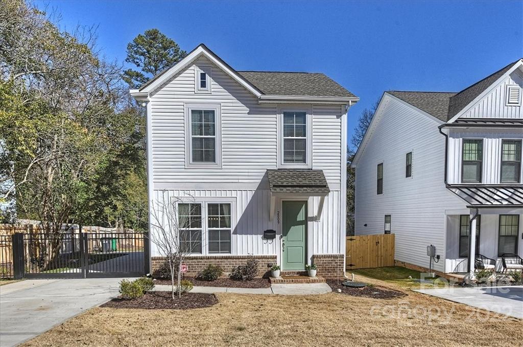 Property image 1 at 2809 Shamrock Drive, Charlotte, NC 28203