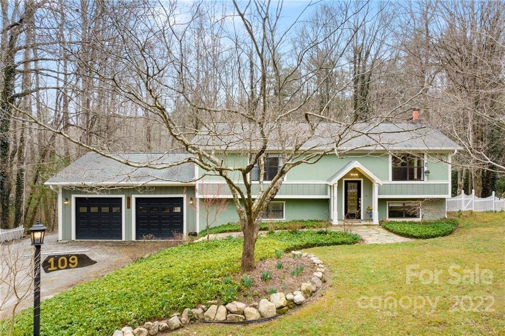 Property image 1 at 109 Crosswick Lane, Hendersonville, NC 28739